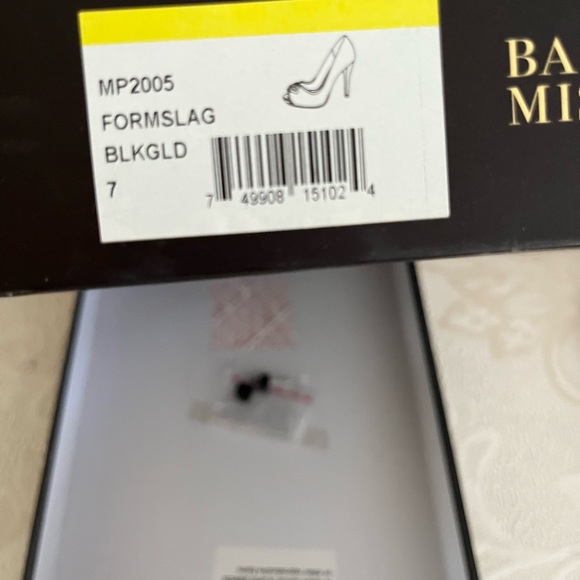 Badgley Mischka Black Satin Pumps-Formal NWT - Picture 9 of 11